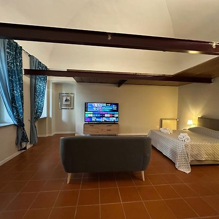 Center One By Cinelli Apartment فيرتشيلي المظهر الخارجي الصورة